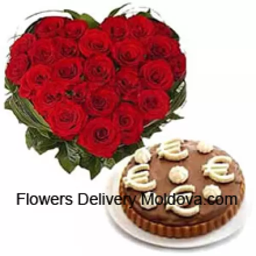 Arrangement en forme de cœur de 41 roses rouges accompagné d'un gâteau à la mousse de 1/2 kg