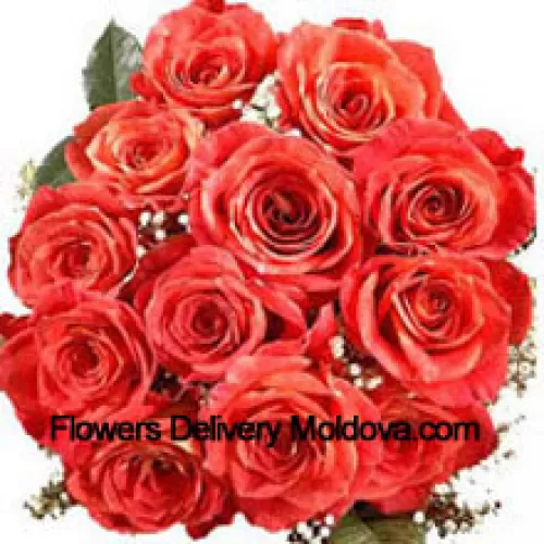 Bouquet de 11 roses orange avec remplissage saisonnier