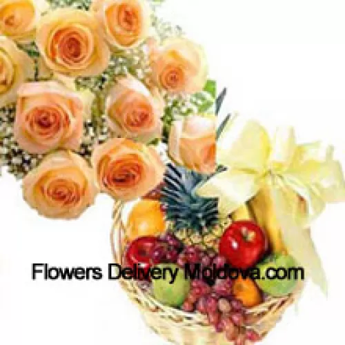 Bouquet de 11 Roses Orange avec 3 Kg de Panier de Fruits Frais