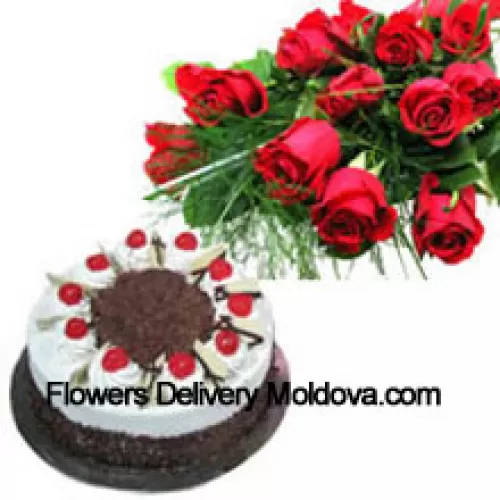 Bunch Of 11 Red Roses With 1 Kg Black Forest Cake